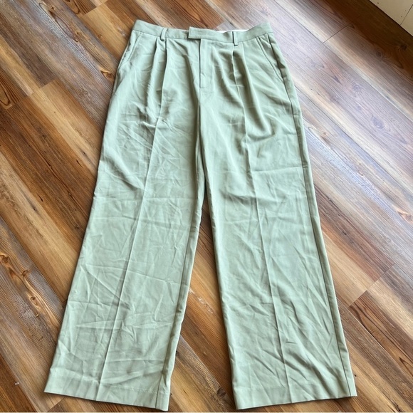 Elodie Pleated Pistachio Women's Pant Size XL SKU#B2454 - Picture 3 of 12